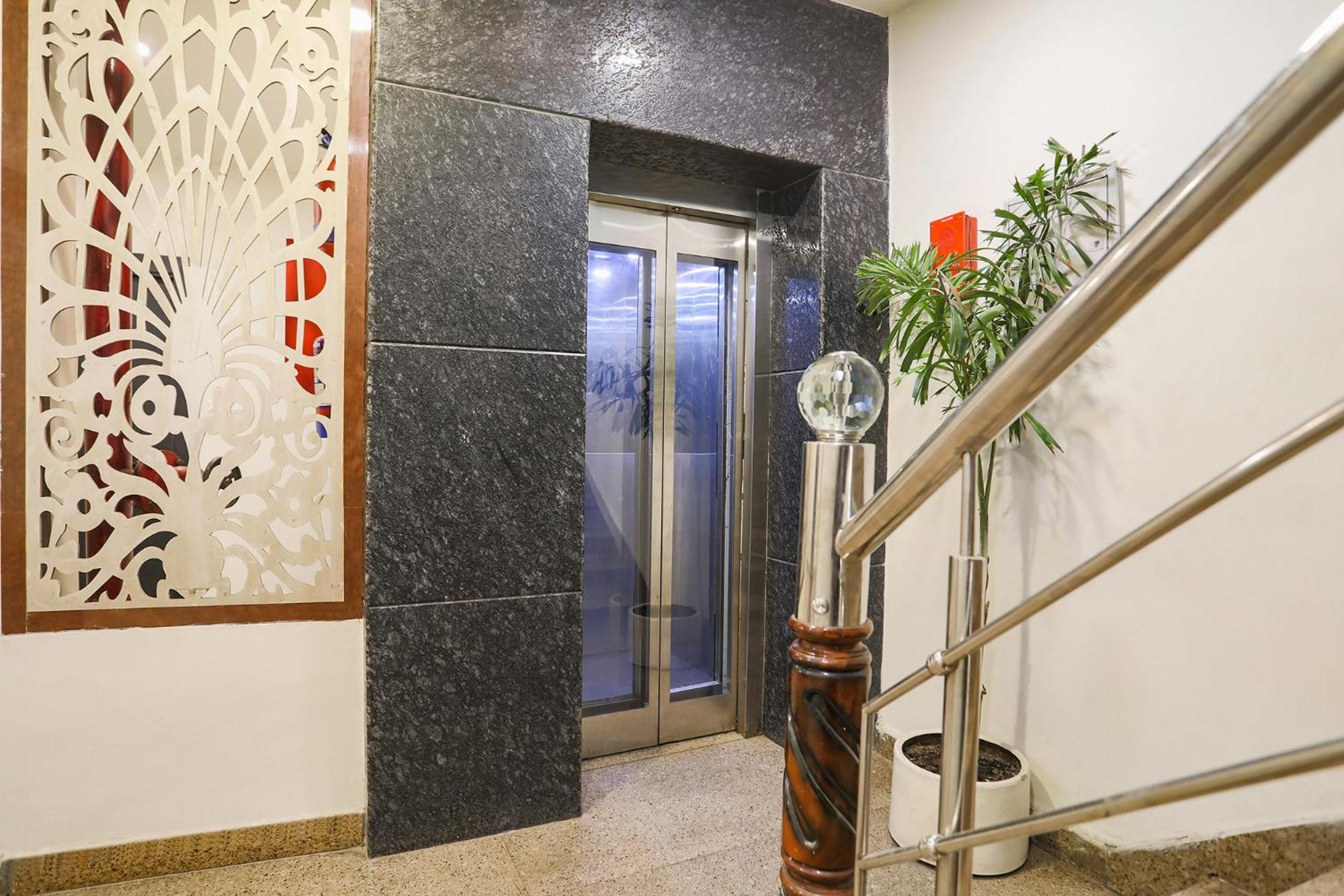 Fabhotel The Diamond Ghaziabad Buitenkant foto