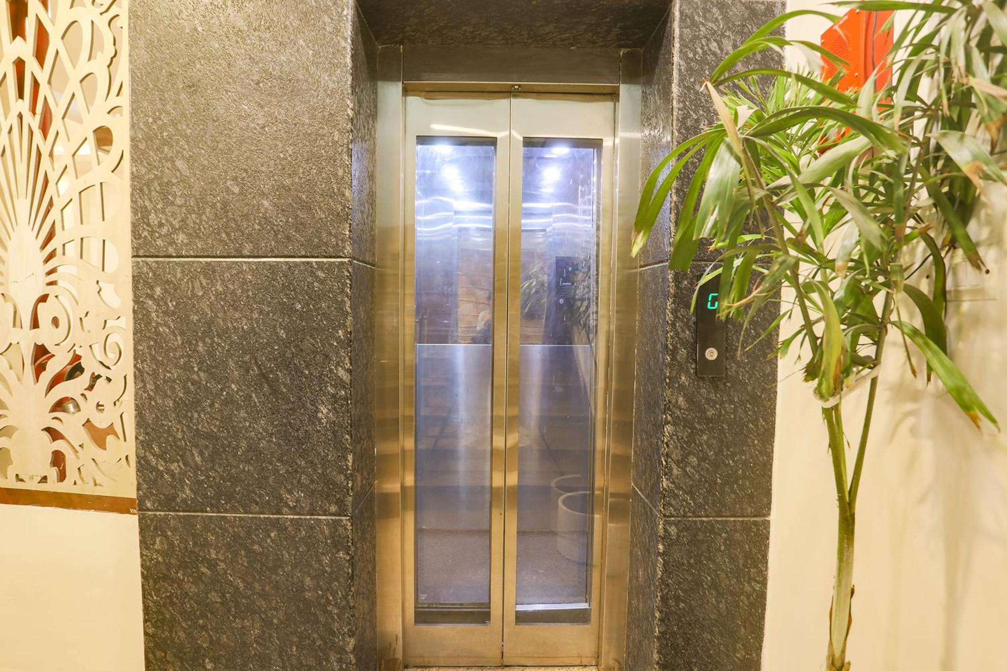 Fabhotel The Diamond Ghaziabad Buitenkant foto