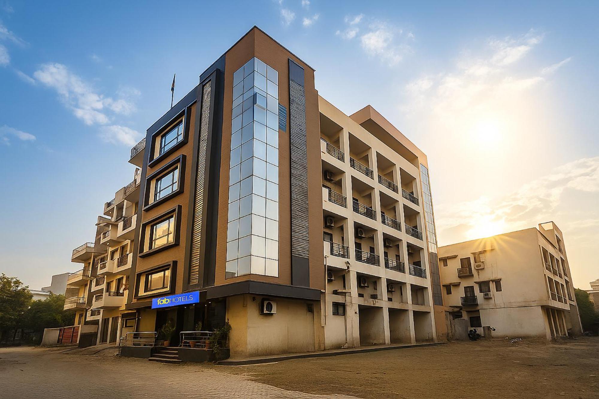 Fabhotel The Diamond Ghaziabad Buitenkant foto